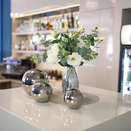 מלון דירות Alabaster 4*