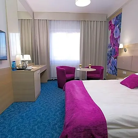 Alabaster Aparthotel 4*